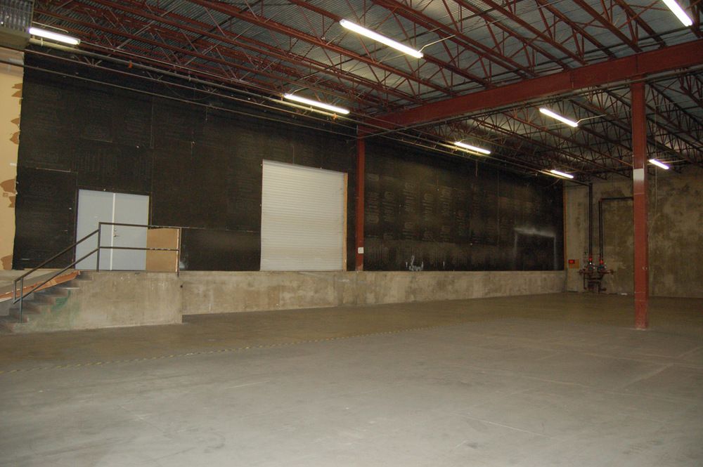 Industrial Office/Warehouse For Sale Or Lease: 6901 W 70th St, Shreveport, LA 71129
